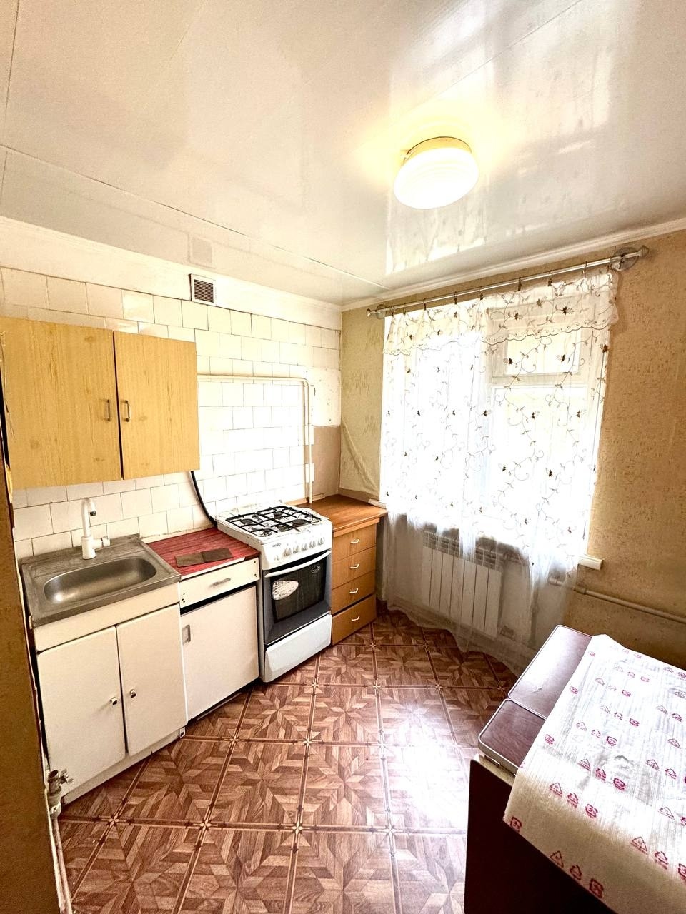 ‼️‼️Продам г Луганск 📌📌3х по ул Советская ( р-н Чапаева) 📌📌✅5/5, ✅кирп, ✅55 кв м, ✅2 изол, ✅с/у разд. 💰Цена 4250000₽☎️Звоните +79595091306 Светлана Филипповна